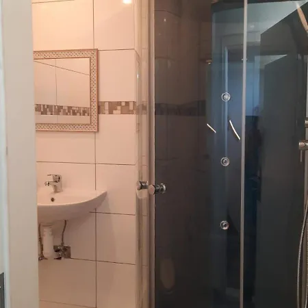 Ferienwohnung Mittelpunkt Schortens Exterior photo